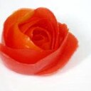 トマトの皮でバラの花